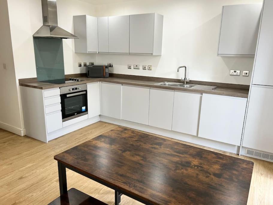 Lovely 2 Bedroom In *